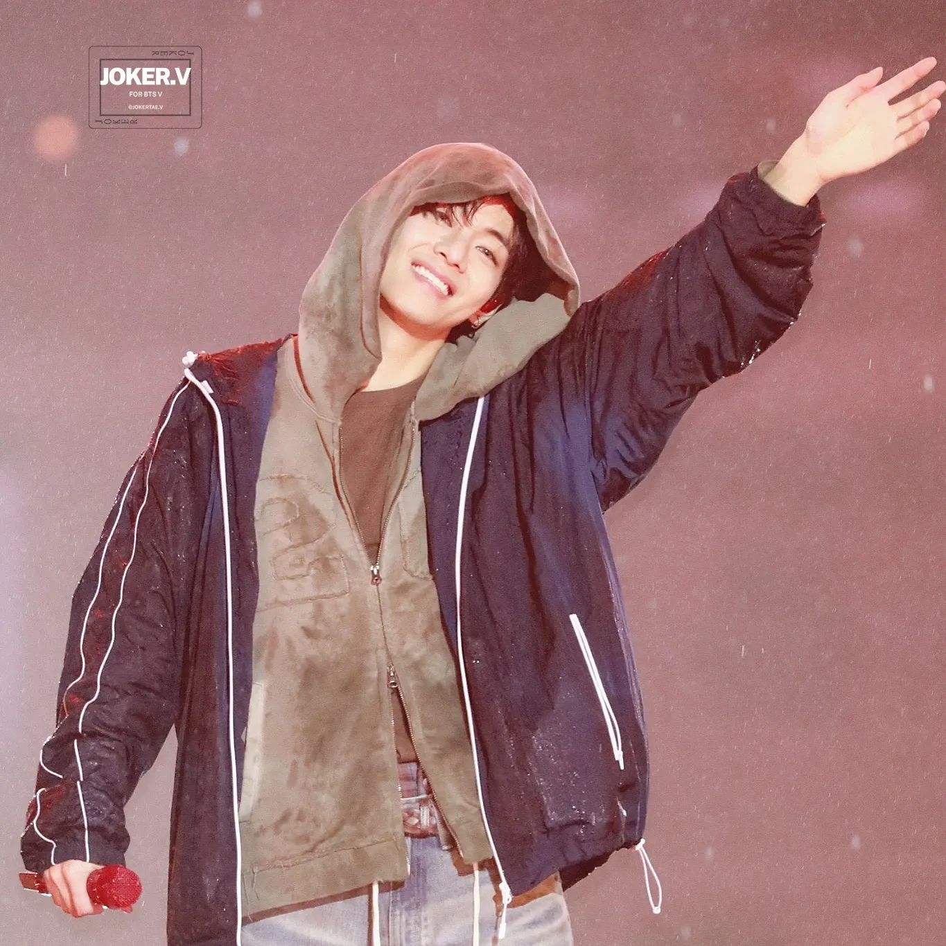 뷔 (방탄소년단)의 최신 사진