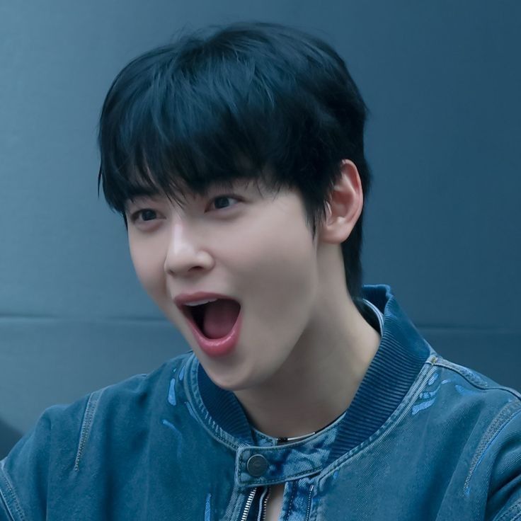 A moment captured by Eunwoo (ASTRO)'s fan