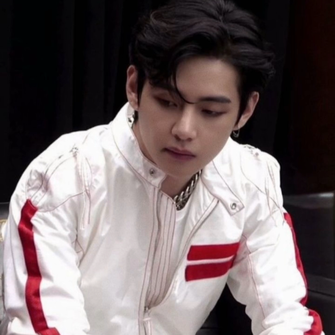 V (防彈少年團)的最新活動照片