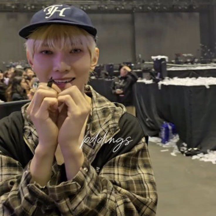 에이티즈의 비하인드 컷