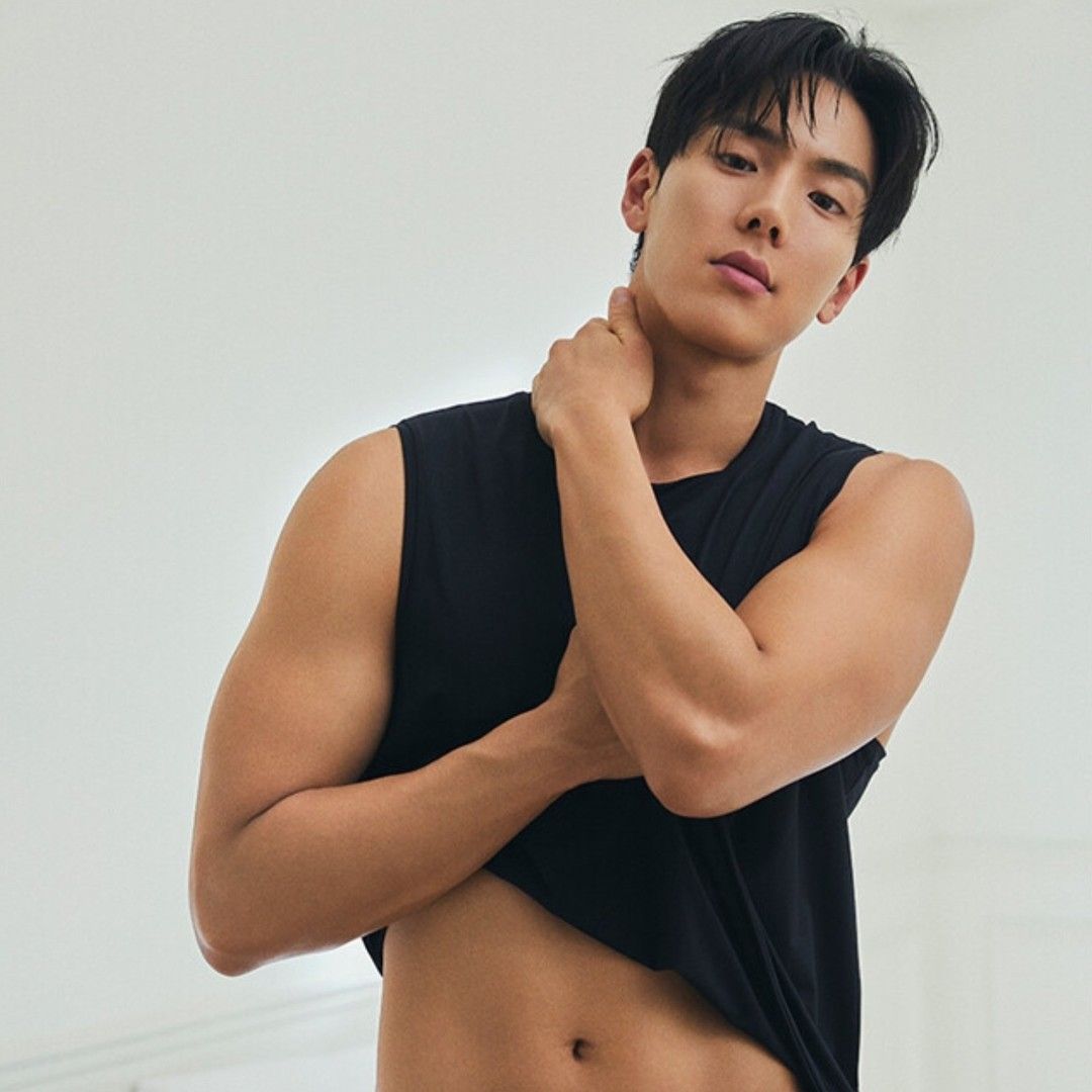 Recent activity shot of Shownu (MONSTA X)