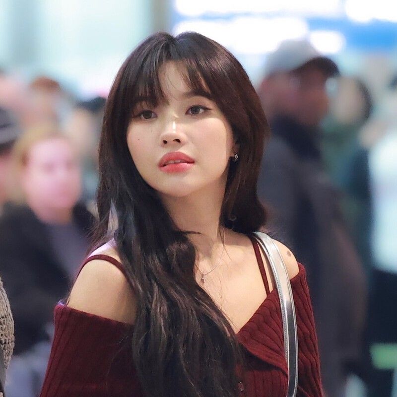 Latest photo of Soyeon (i-dle)
