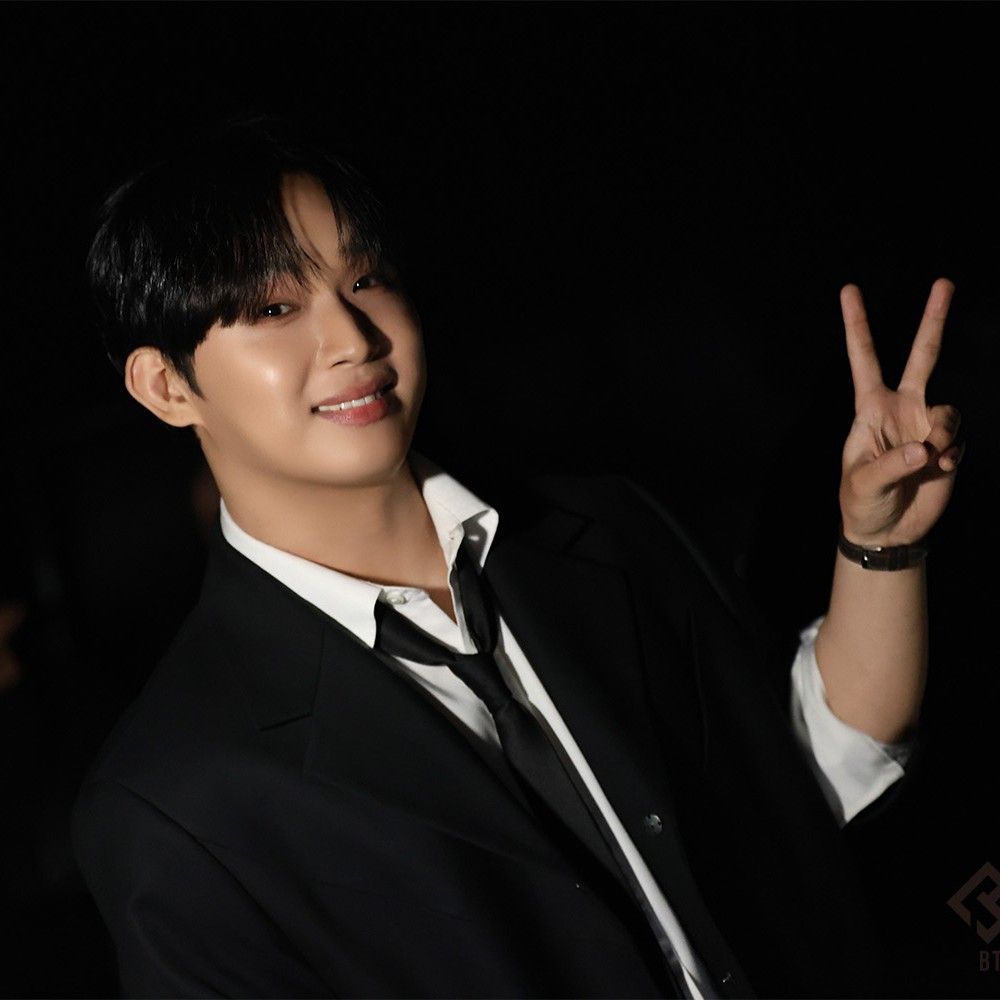 A moment captured by Lim Hyunsik (BTOB)'s fan