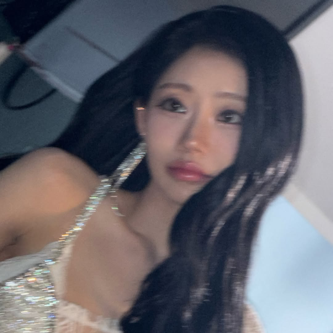 Julie (KISS OF LIFE)的幕后花絮