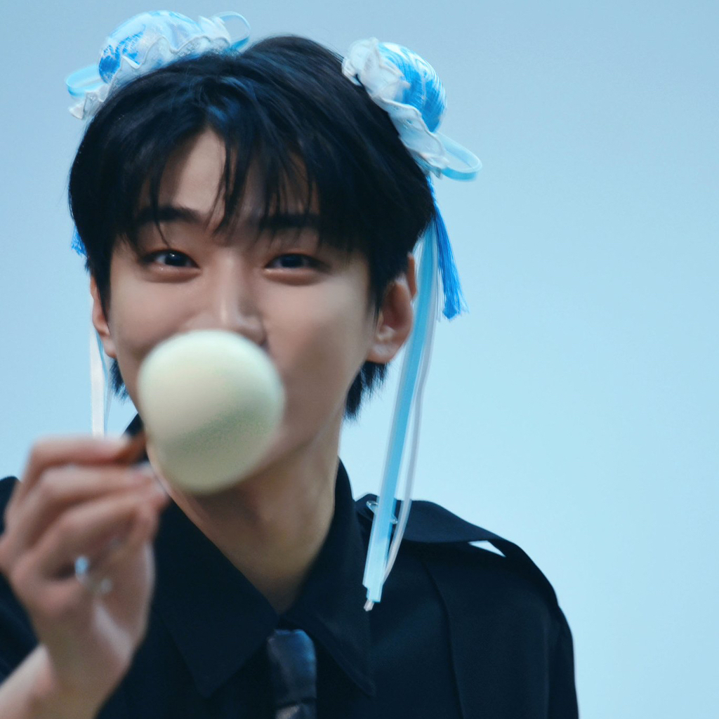 Behind-the-scenes cut of Jaechan (DKZ)