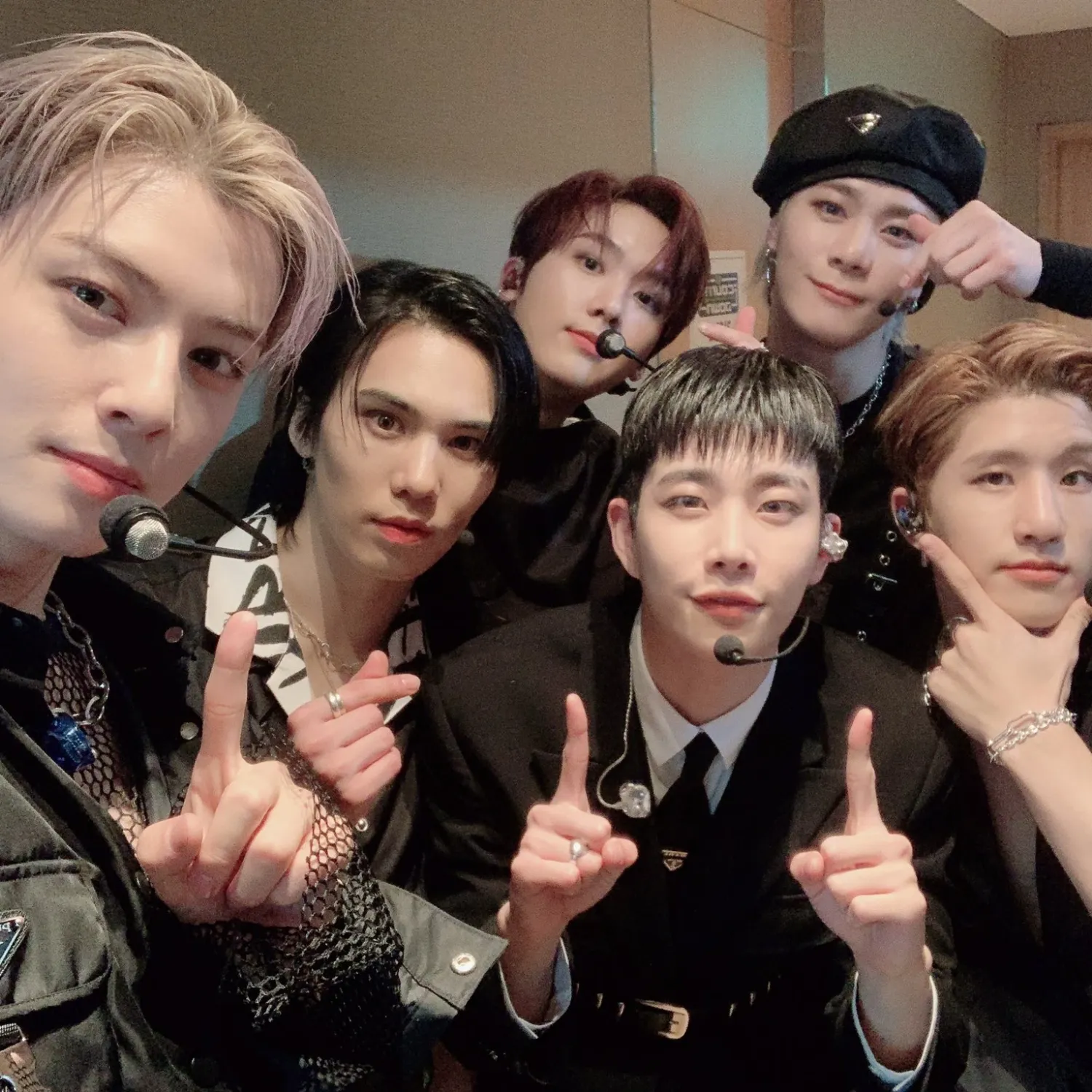 Foto aktivitas terbaru ASTRO