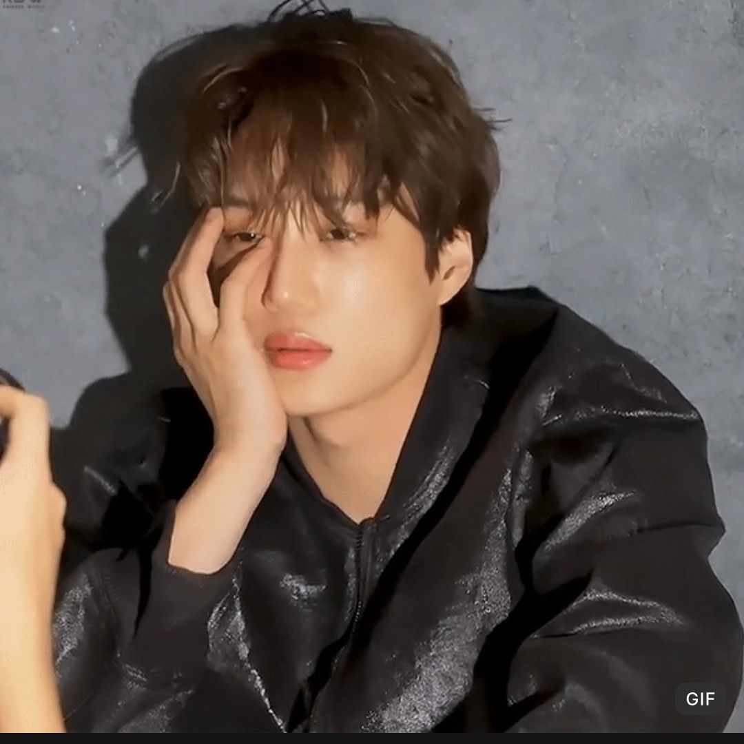 Behind-the-scenes cut of Kai (EXO)