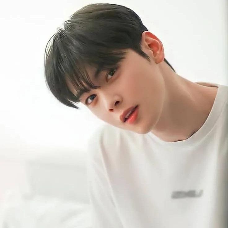 Latest photo of Eunwoo (ASTRO)