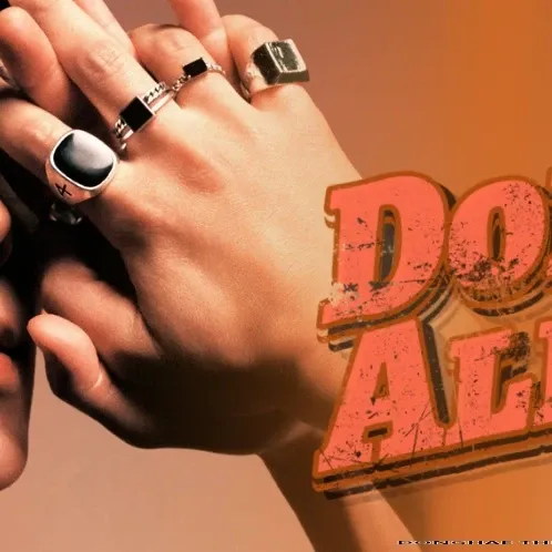 Momen yang diabadikan oleh penggemar Donghae (Super Junior)