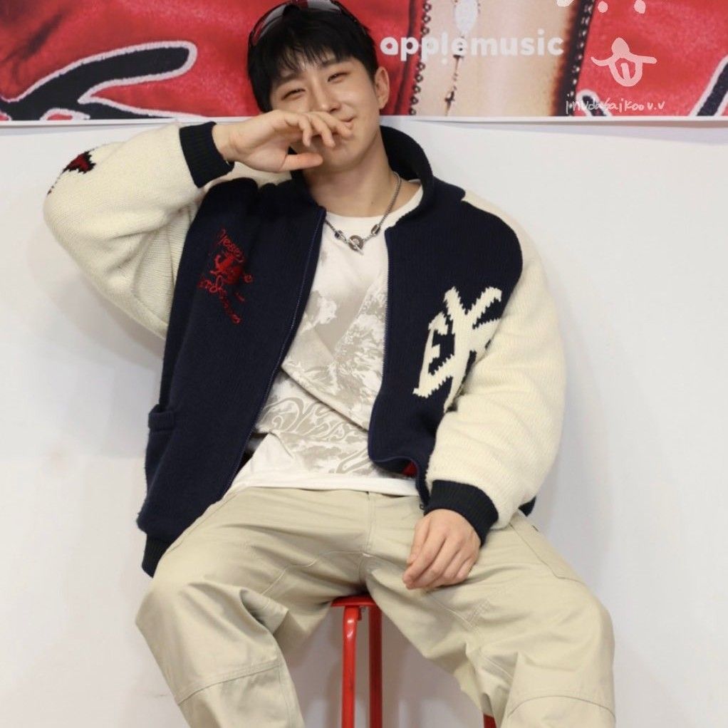 Behind-the-scenes cut of Jinjin (ASTRO)