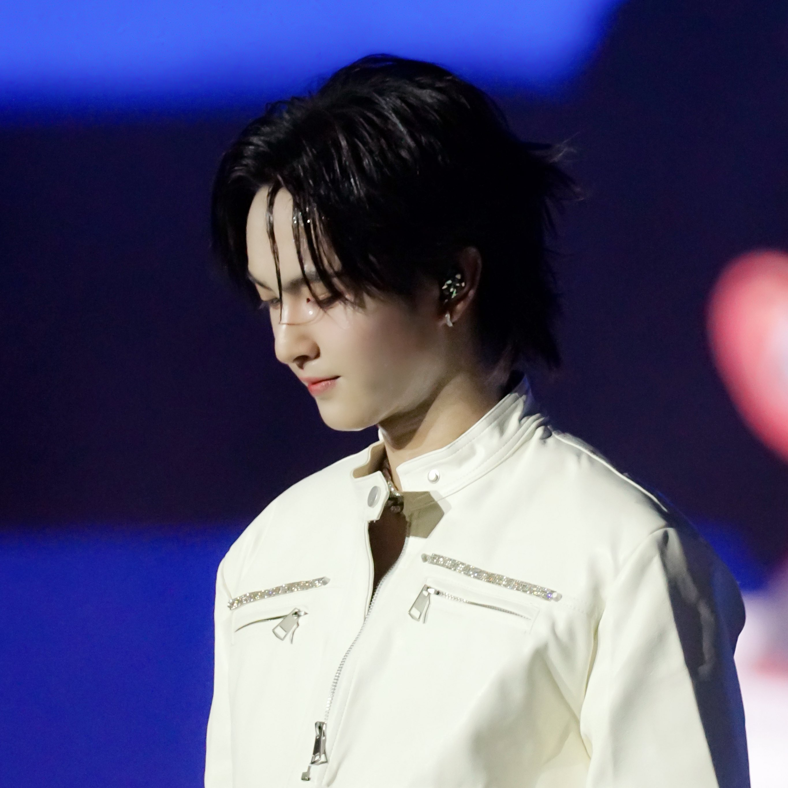 Behind-the-scenes cut of Copper (BUS)