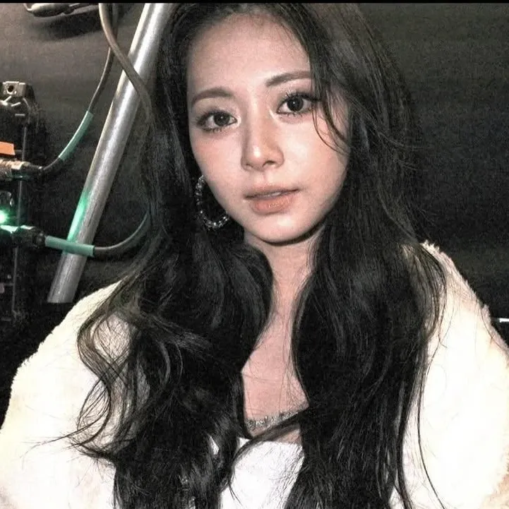 Potret di balik layar Tzuyu (TWICE)