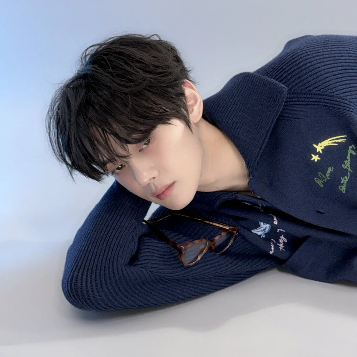 A moment captured by Kim Gyuvin's fan