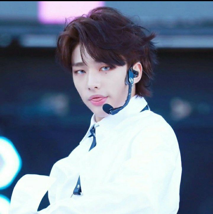 현진 (Stray Kids)의 비하인드 컷