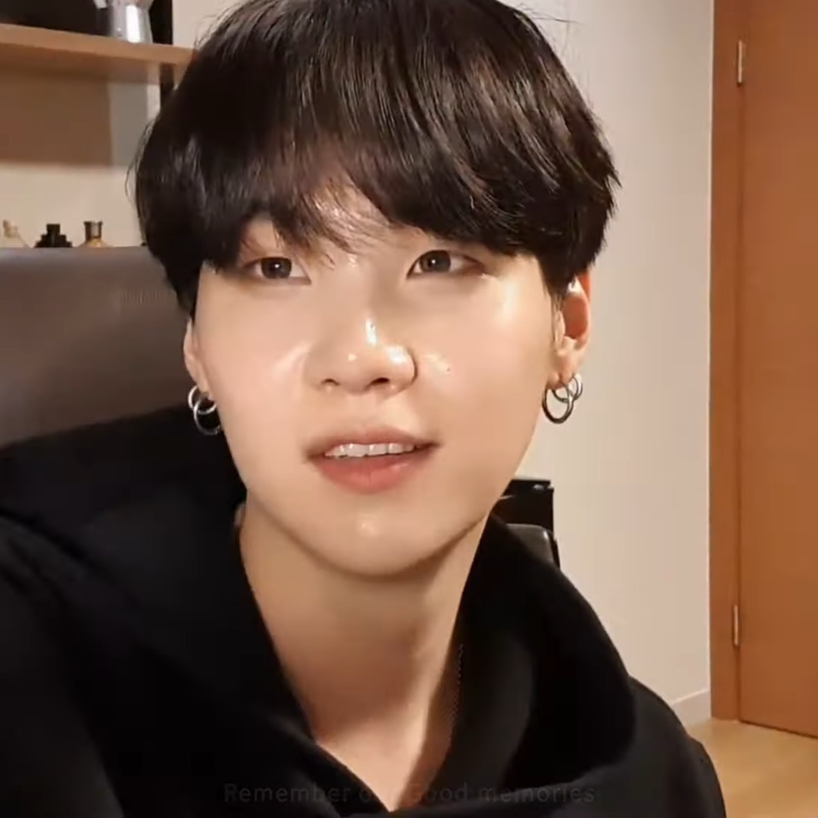 Momen yang diabadikan oleh penggemar SUGA (BTS)