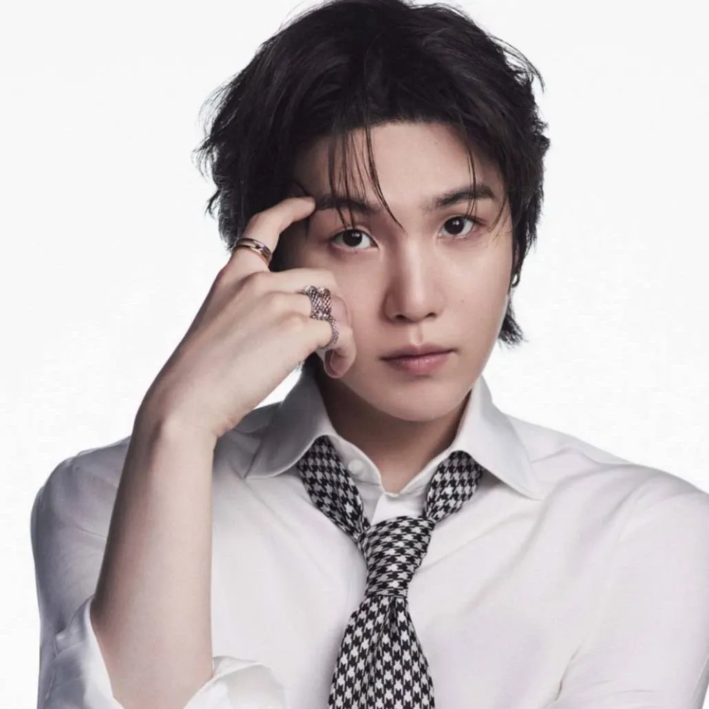 Latest photo of SUGA (BTS)