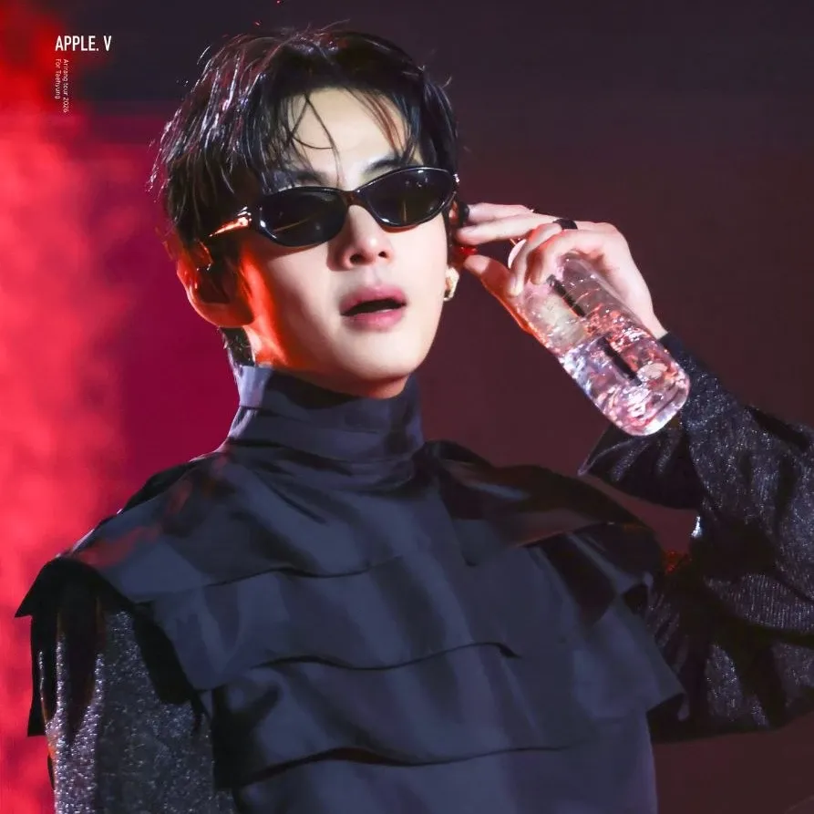 Latest photo of V (BTS)