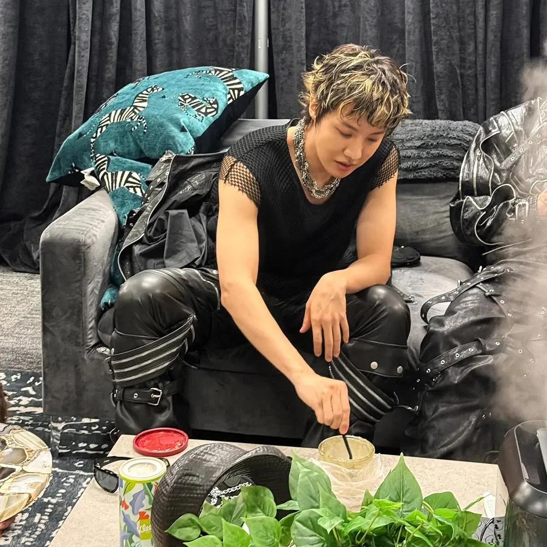 Foto terbaru j-hope (BTS)