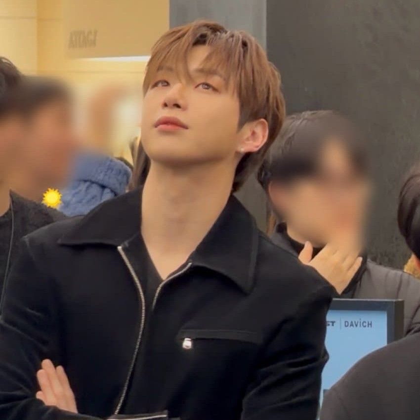 강다니엘 최근 활동샷