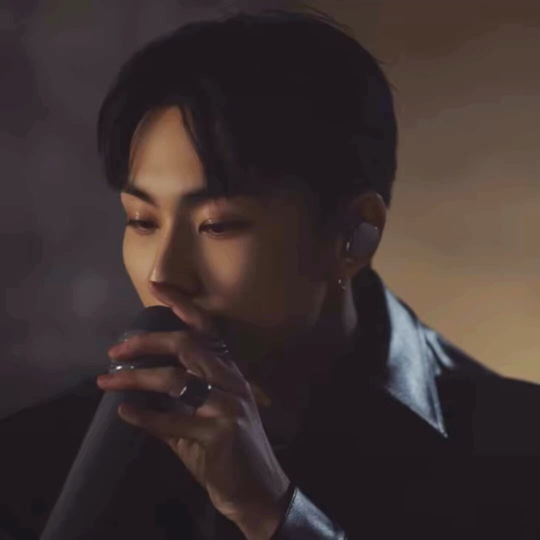 Behind-the-scenes cut of Jungwon (ENHYPEN)