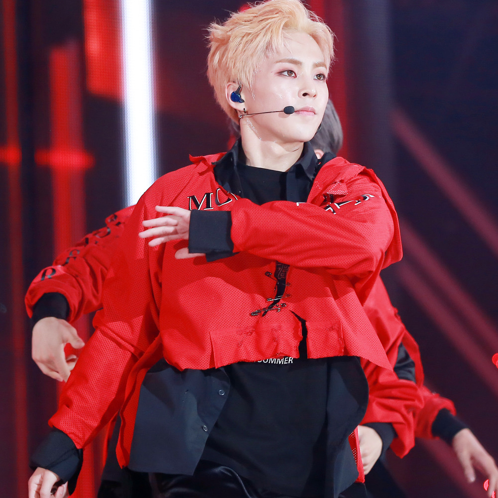 시우민 (EXO) 팬이 찍은 순간