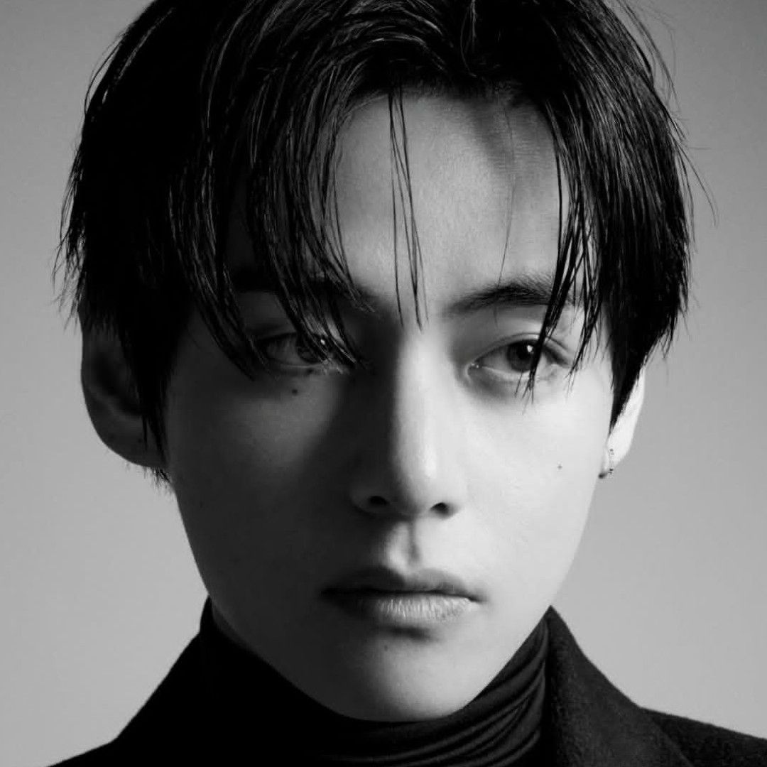 Recent activity shot of V (BTS)