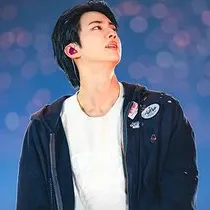 Foto aktivitas terbaru Jin (BTS)
