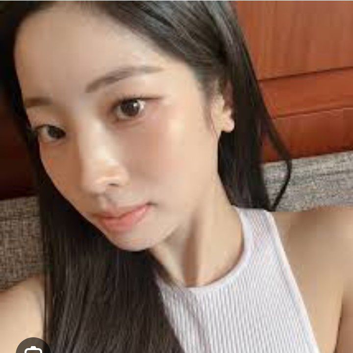 Behind-the-scenes cut of Dahyun (TWICE)