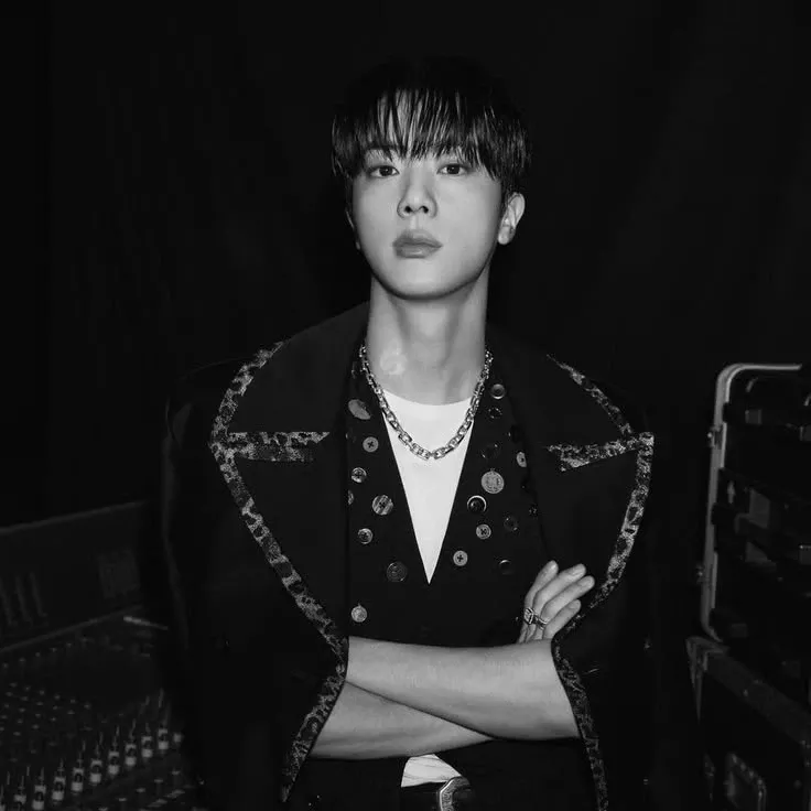진 (방탄소년단)의 최신 사진