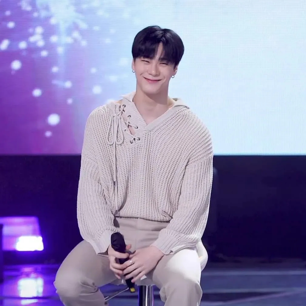 Behind-the-scenes cut of Moonbin (ASTRO)