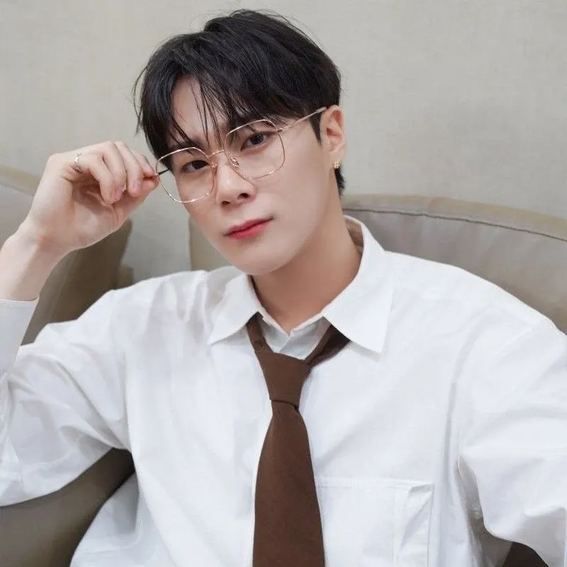 Behind-the-scenes cut of Moonbin (ASTRO)