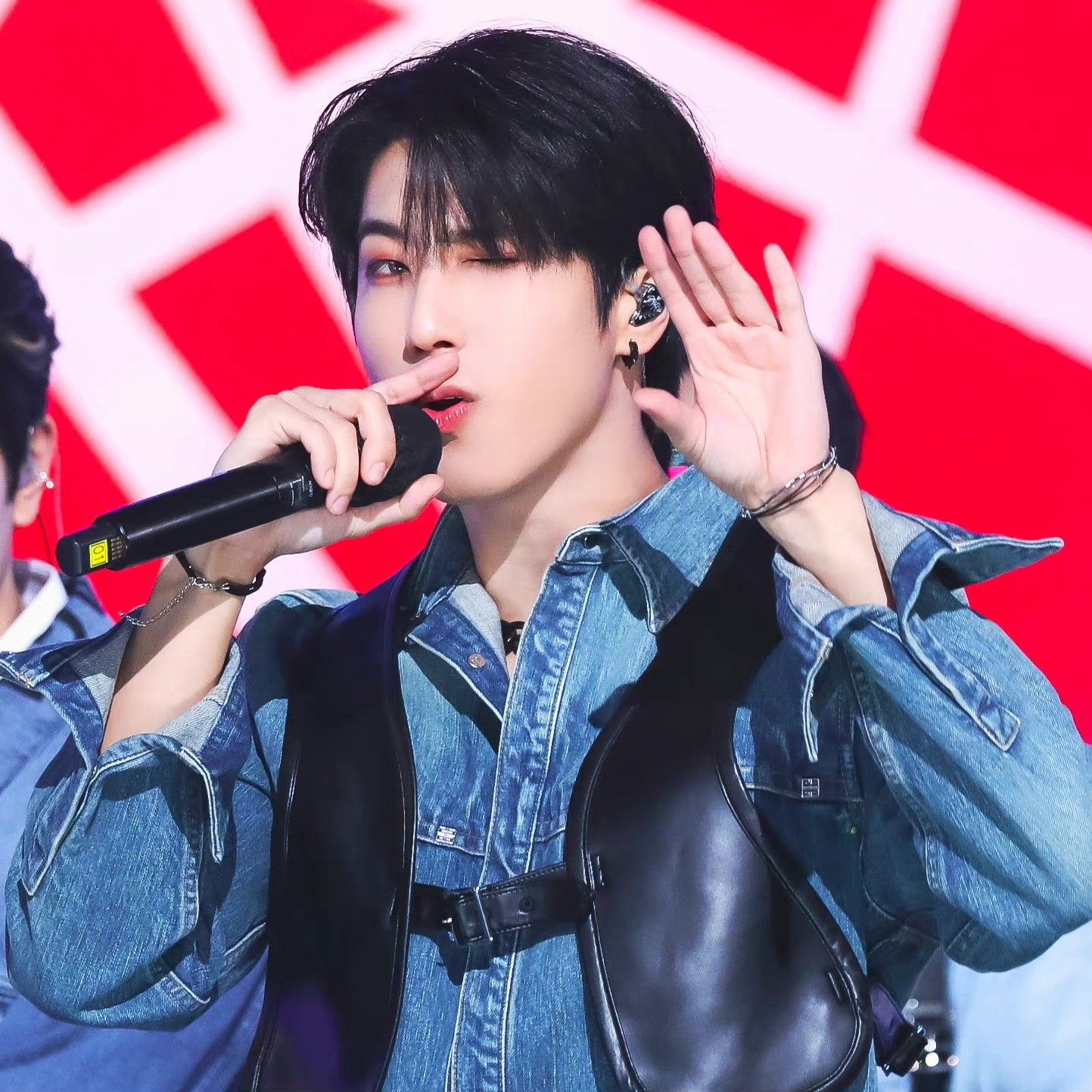 Recent activity shot of HAN (Stray Kids)