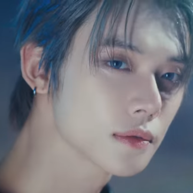 然竣 (TOMORROW X TOGETHER)的幕后花絮