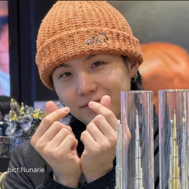 Latest photo of SUGA (BTS)