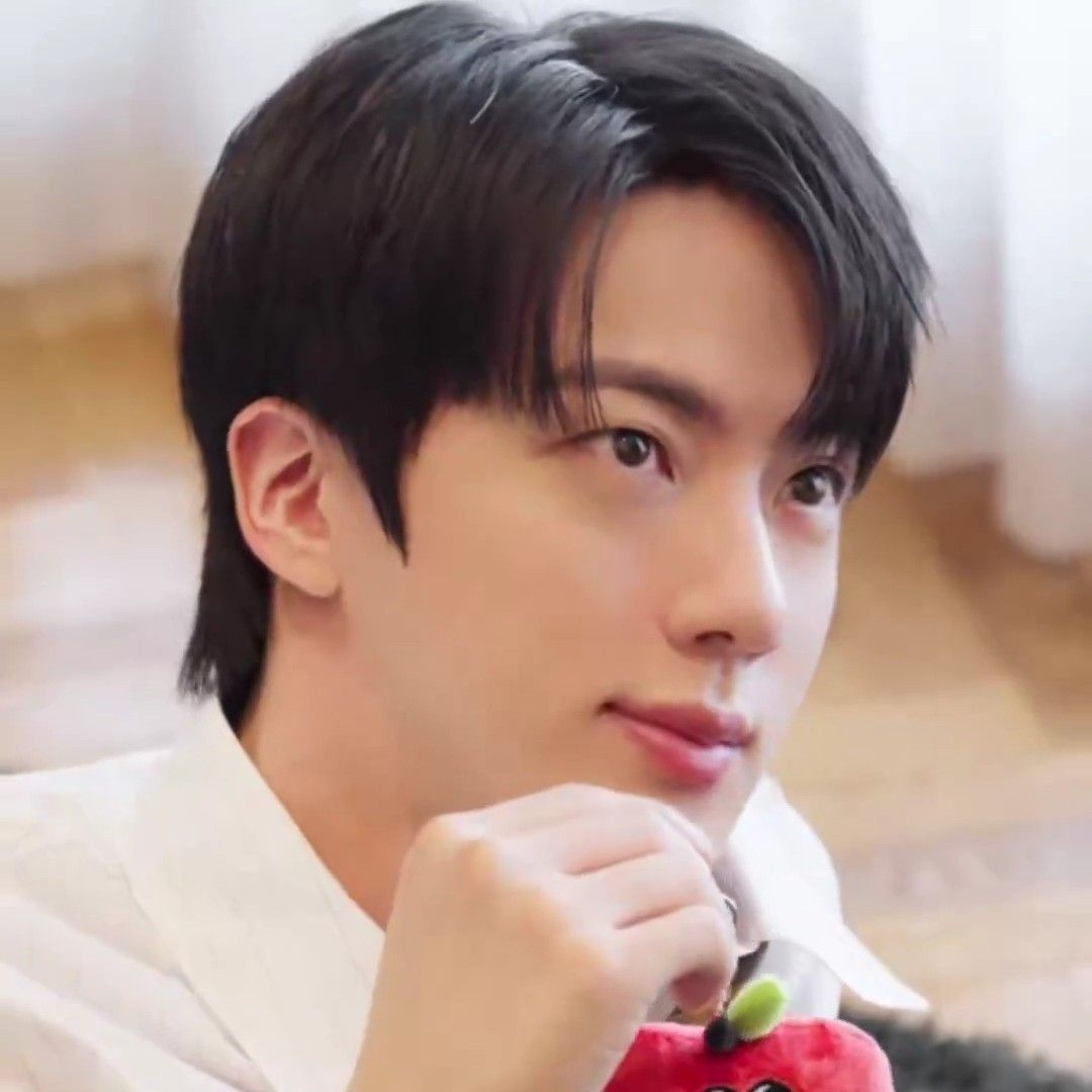 진 (방탄소년단) 최근 활동샷