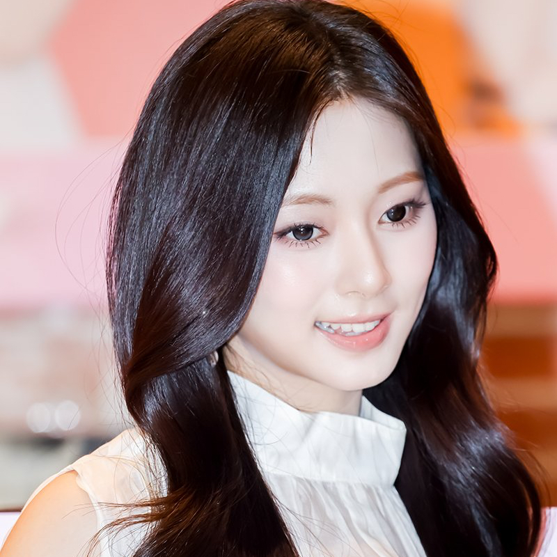 Potret di balik layar Tzuyu (TWICE)