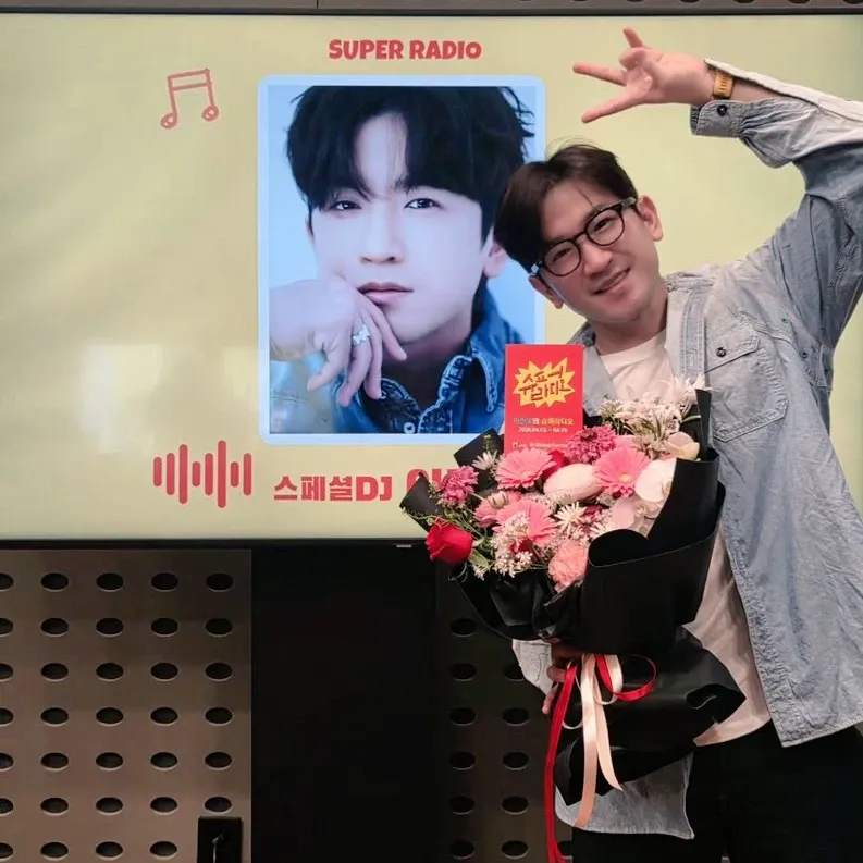 Latest photo of Lee Minwoo (SHINHWA)