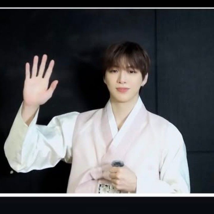 강다니엘 최근 활동샷