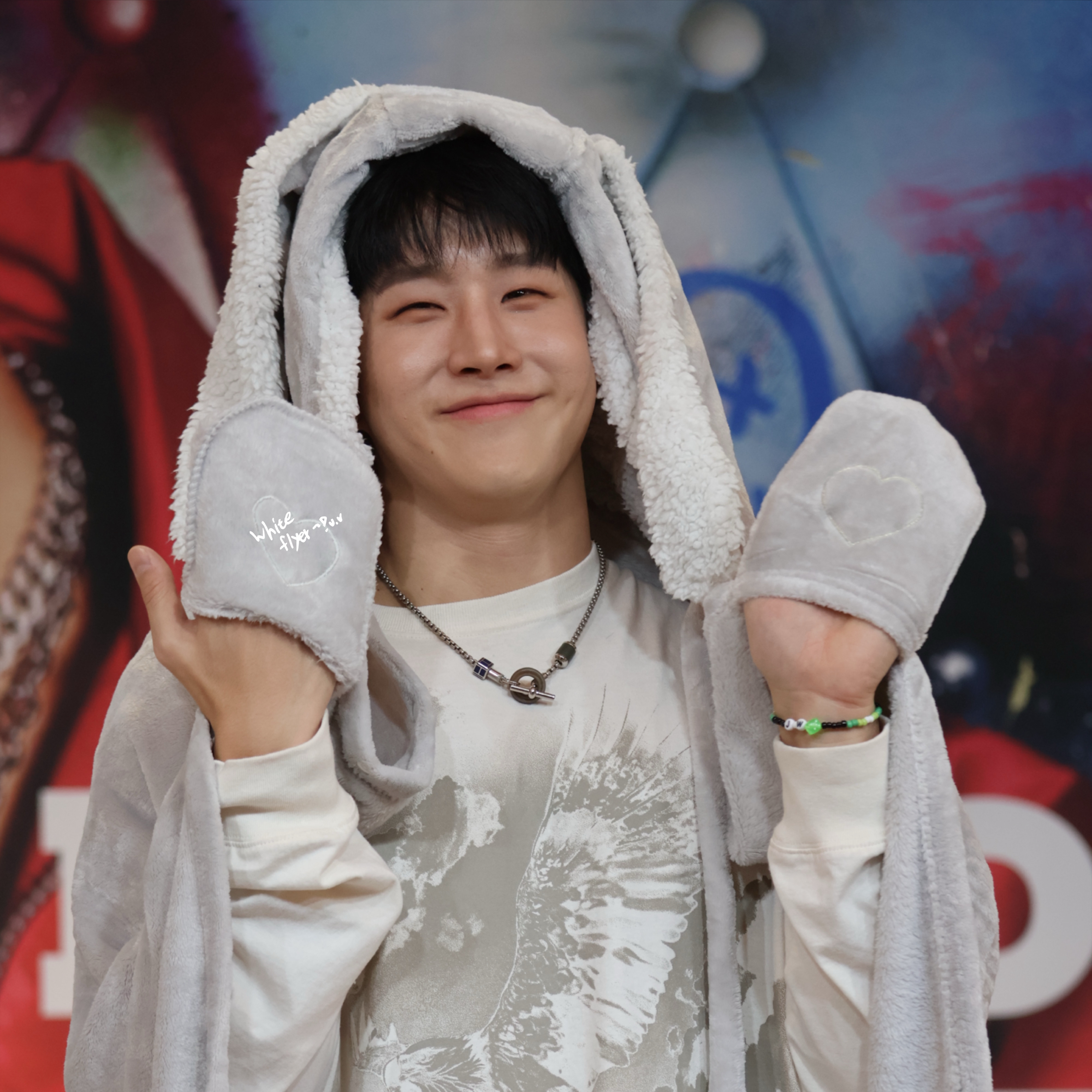 A moment captured by Jinjin (ASTRO)'s fan