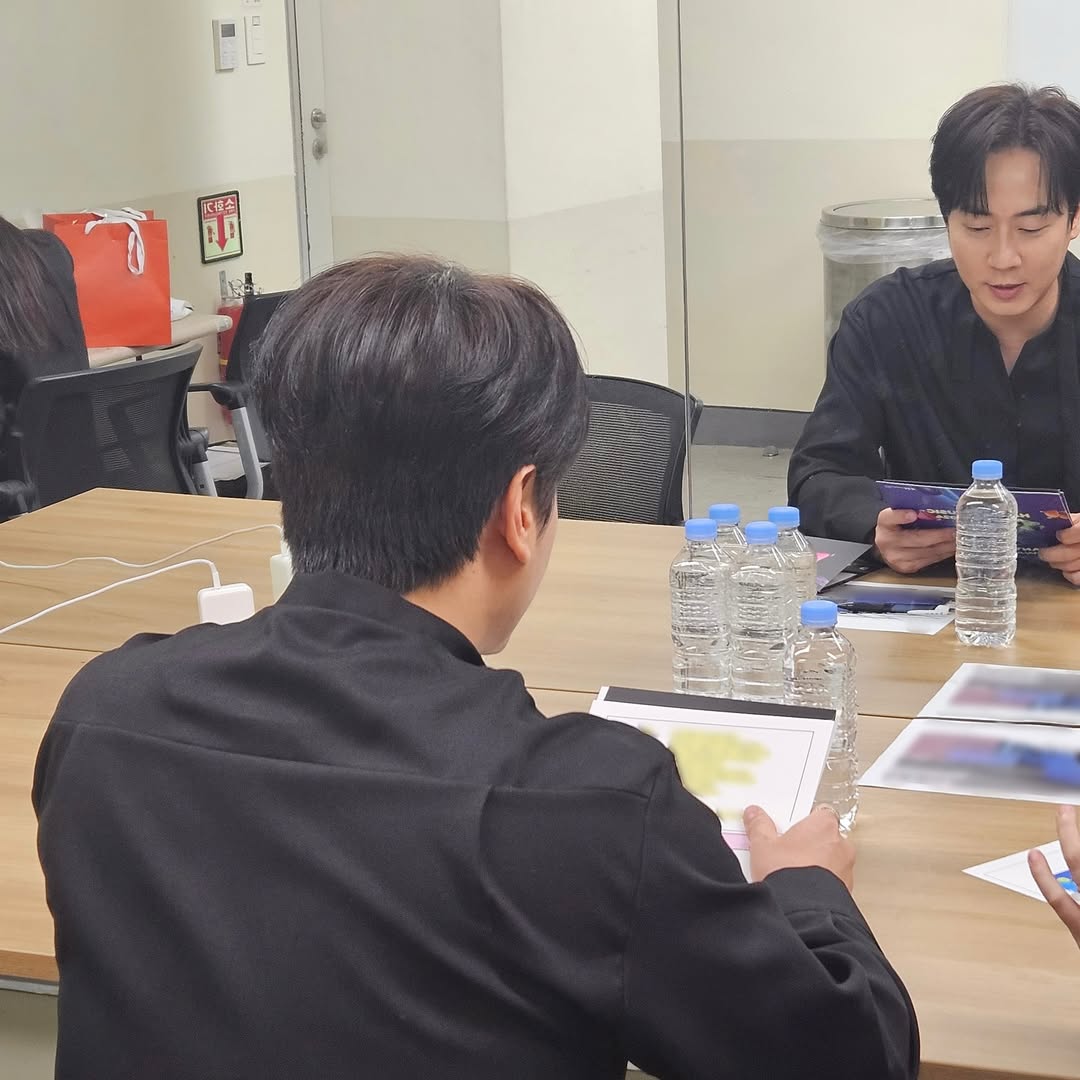 Latest photo of Andy (SHINHWA)