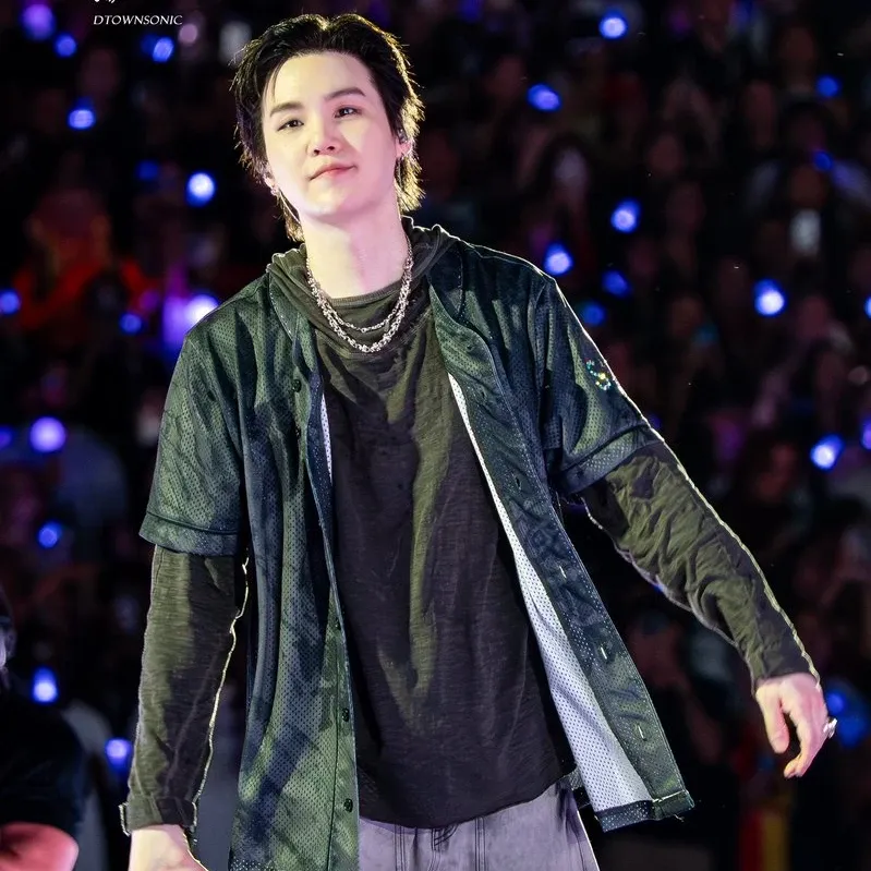 Potret di balik layar SUGA (BTS)