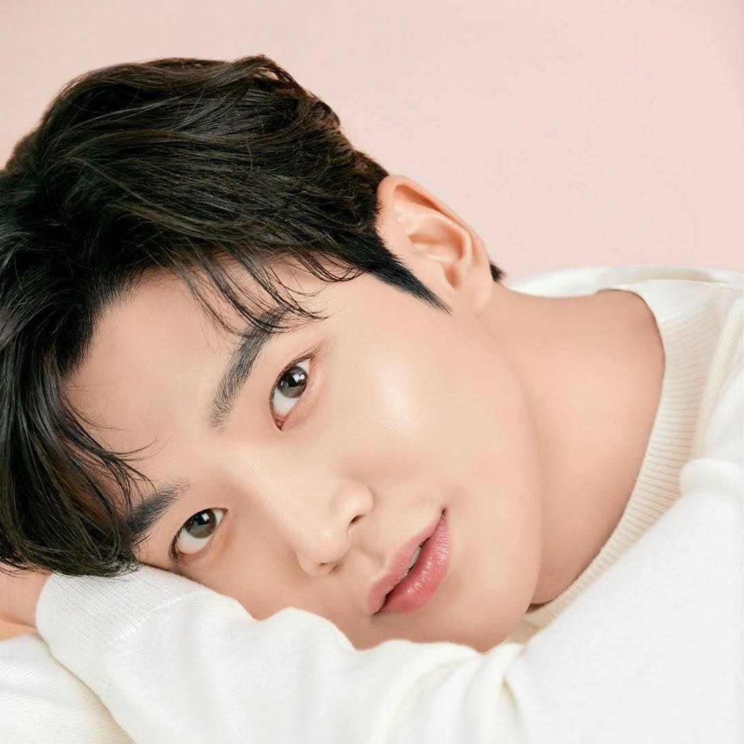 Recent activity shot of Rowoon