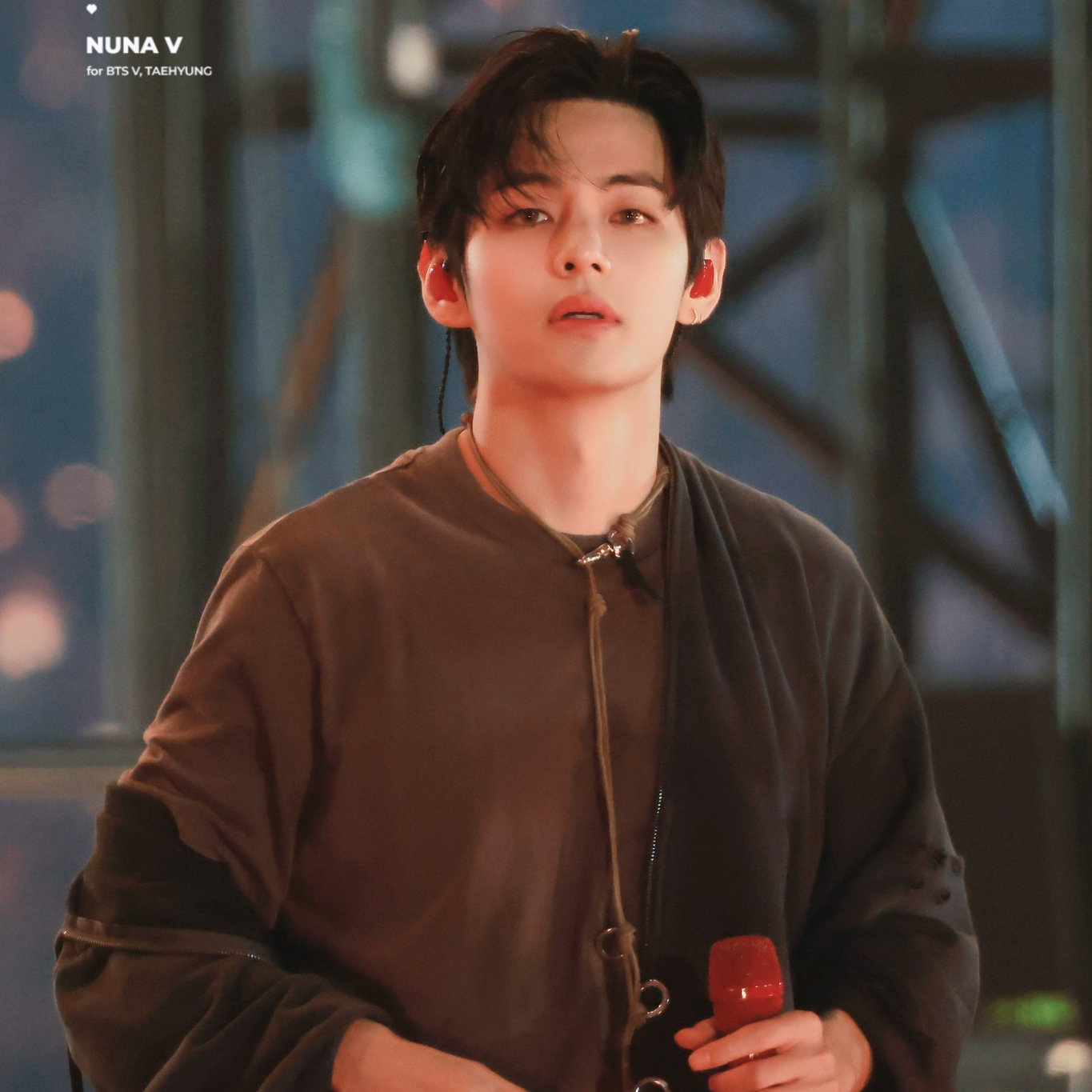 Foto aktivitas terbaru V (BTS)