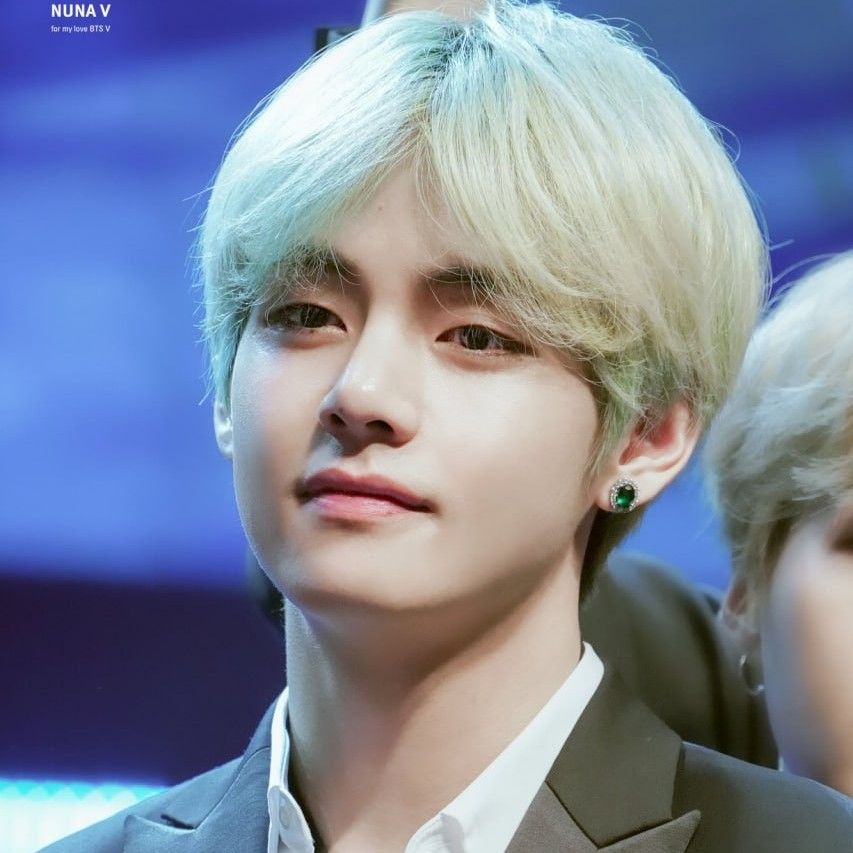 V (BTS)の最近の活動写真