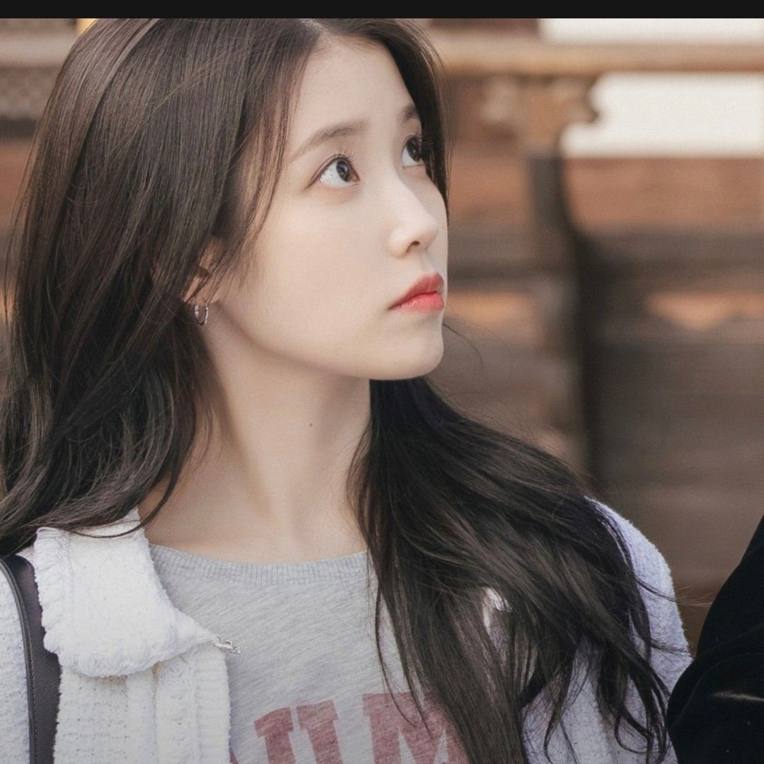 아이유 최근 활동샷