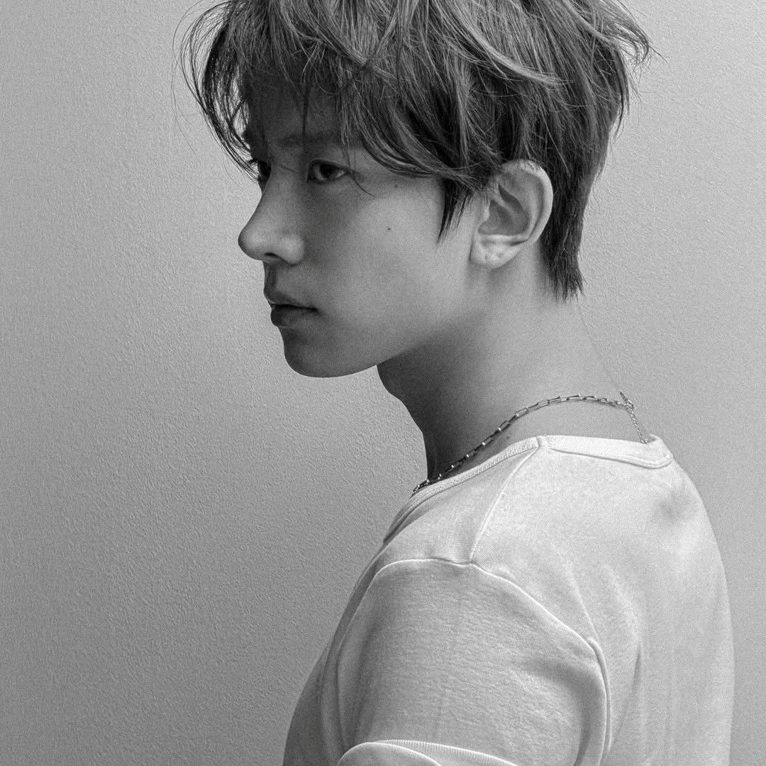 Latest photo of Heeseung