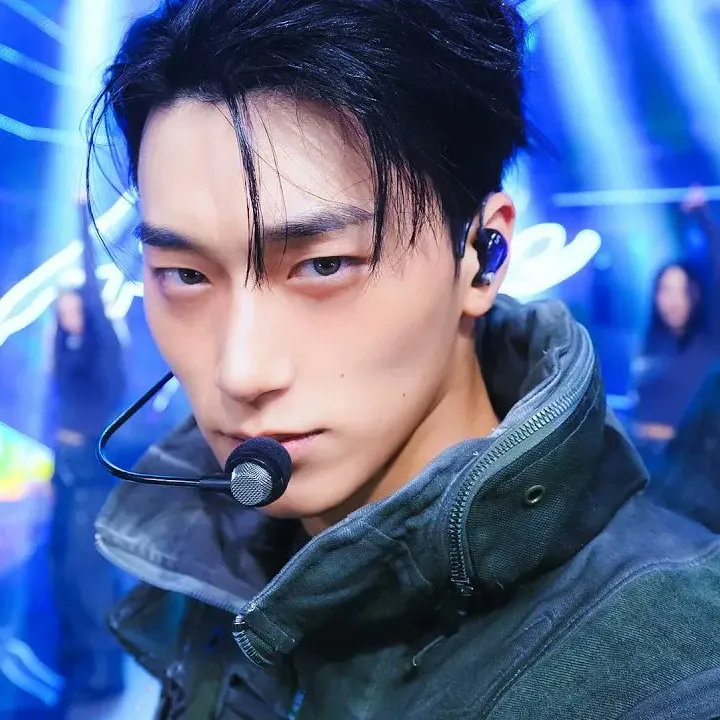 ATEEZの舞台裏ショット