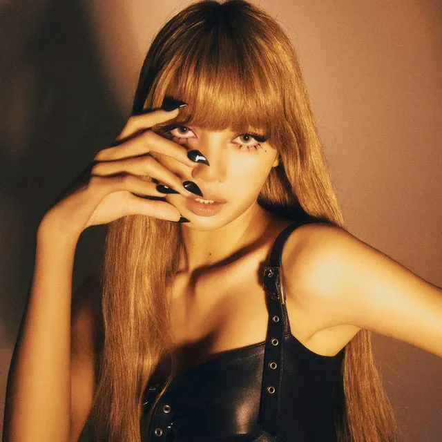 Foto terbaru Lisa (BLACKPINK)