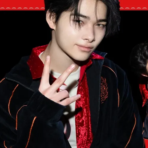 Foto aktivitas terbaru NI-KI (ENHYPEN)