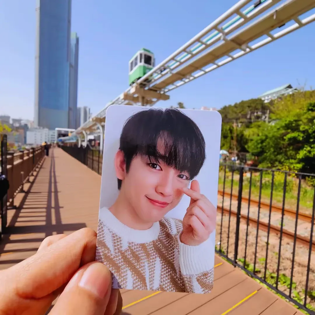 珍荣 (GOT7)的最新照片